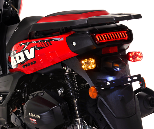 Motocicleta marca Treck modelo Acorazada 150cc color rojo