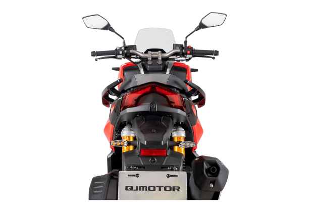 Motocicleta marca QJ modelo ATR150cc color faro trasero