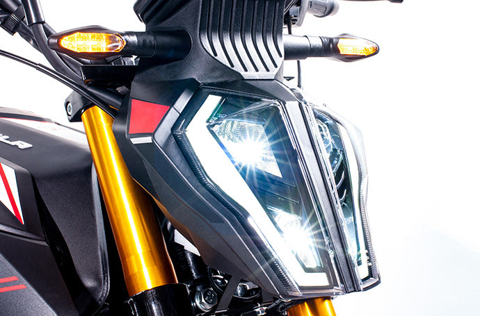 Motocicleta marca Carabela modelo R250Z 250 cc frente