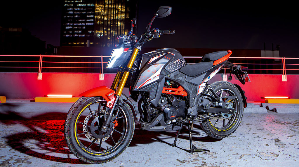Motocicleta marca Carabela modelo R250Z 250 cc lateral