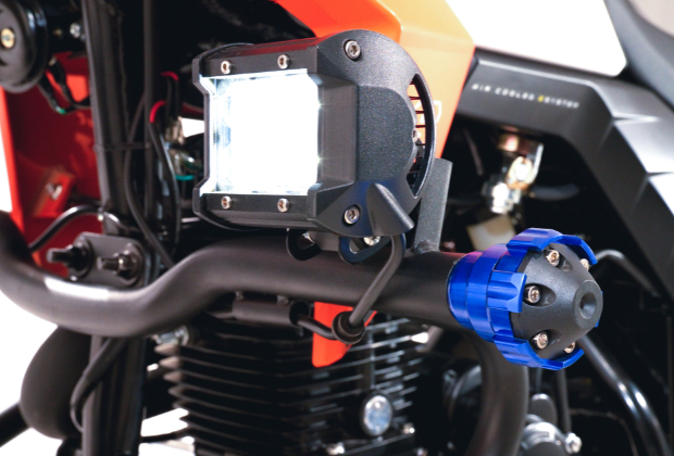 Motocicleta marca Carabela modelo Islo Montana 250 cc Sliders