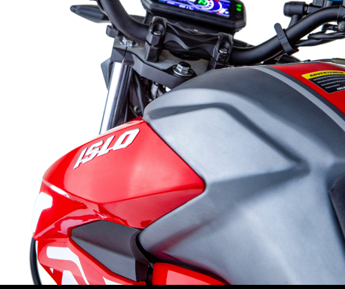 Motocicleta marca Carabela modelo Islo Mutant 250 cc tanque
